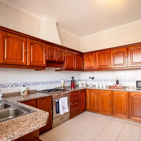 Semesterbostad Levada House Prazeres