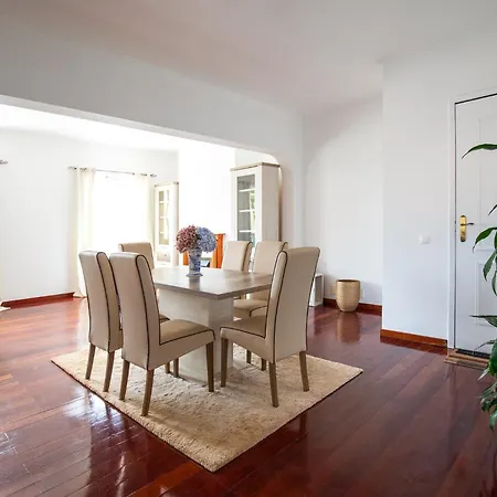 Semesterbostad Levada House Prazeres